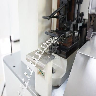 Cable Core Wires Stripping and Crimping Machine dengan Color Screen dan PLC Servo Motors
