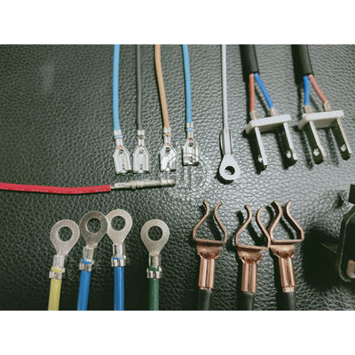 120 Kali / Min 20Kn Pengupasan Kawat Listrik Dan Mesin Crimping Untuk Makan Plat Getaran